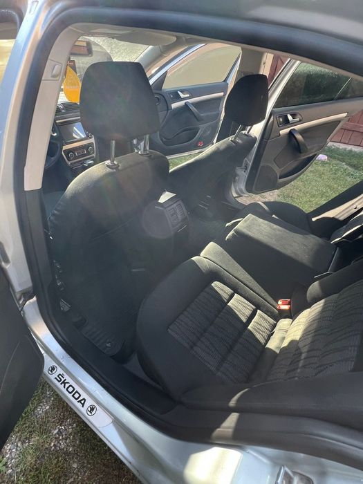 Vând Skoda Octavia