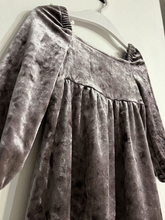 Продам детское платье на девочку новое