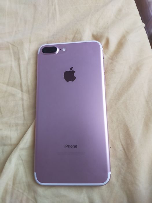 Продам айфон семь плюс