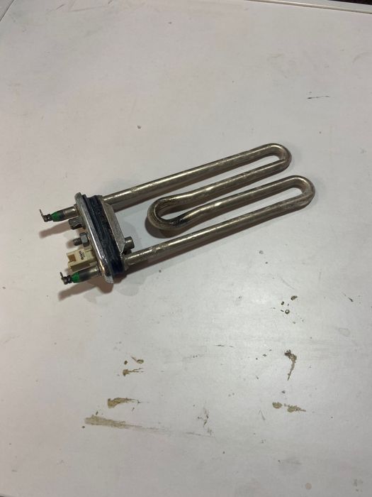 Продавам нагревател на пералня Electrolux