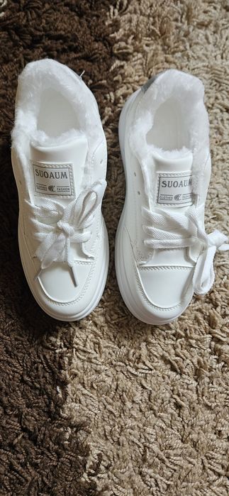 Adidasi imblaniti 35