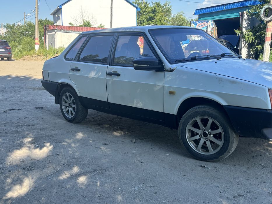 Продам ваз 21099
