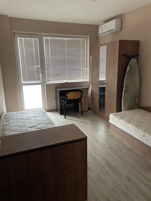 Дава се под наем Двустаен апартамент в Плевен, Идеален център - 80 кв.м за 328.95 € - Снимка #2