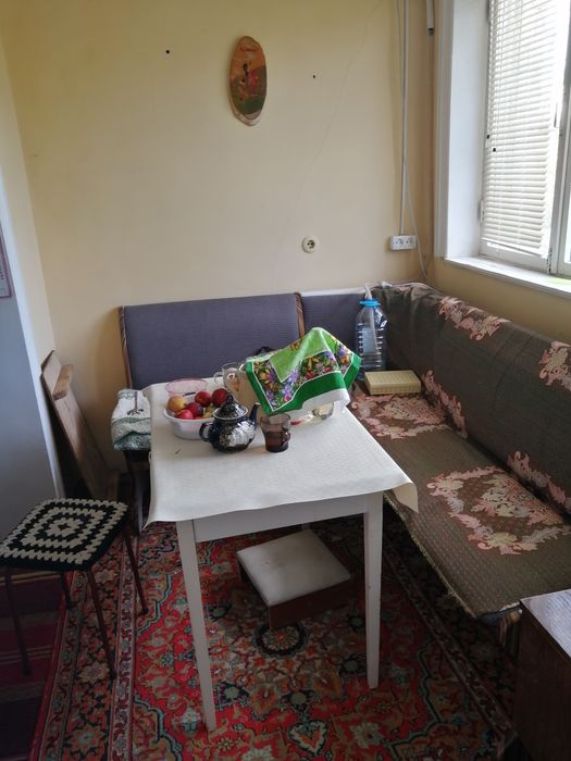 Продается 3х комн квартира в городе, ориентир кафе "Ахмадчиз"