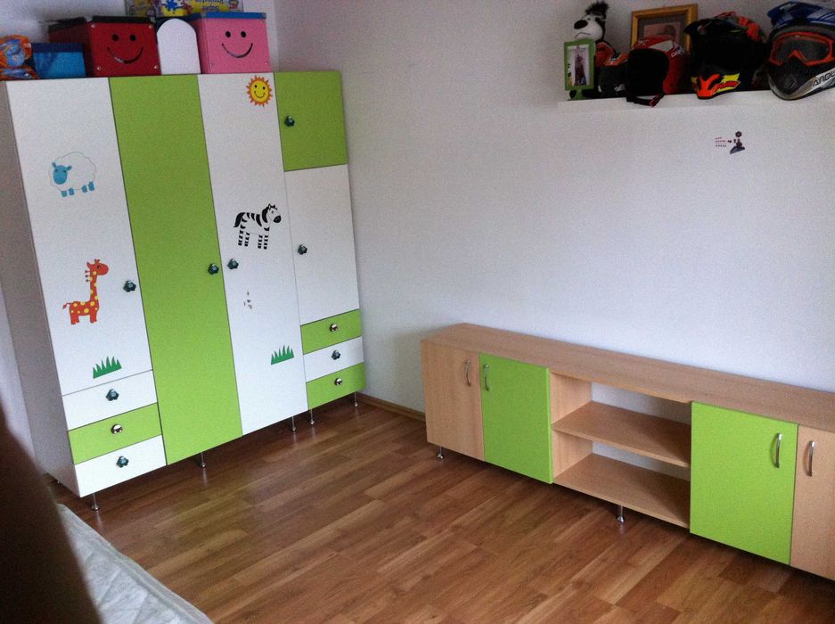 Mobila camera copii pat dulap birou