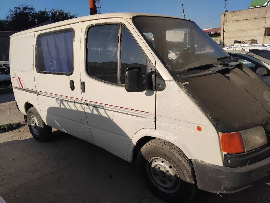 Ford tranzit sotiladi