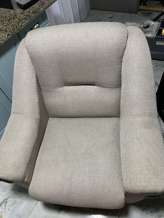 Curatare canapele, fotolii, textile la domiciliu