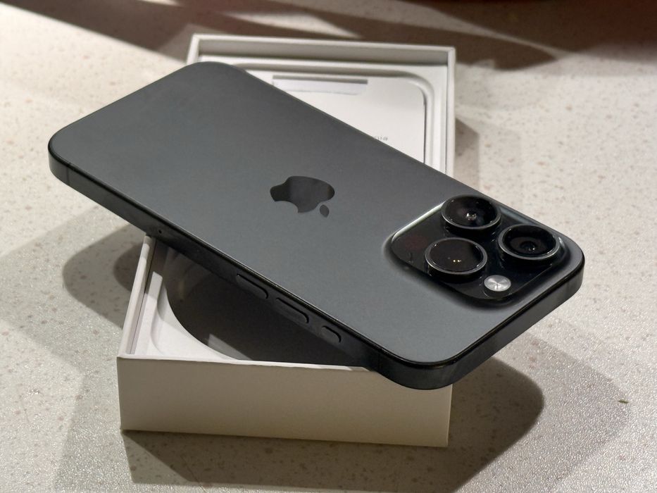 iPhone 15 Pro 128GB Black Titanium – Отличен, 86% Батерия!