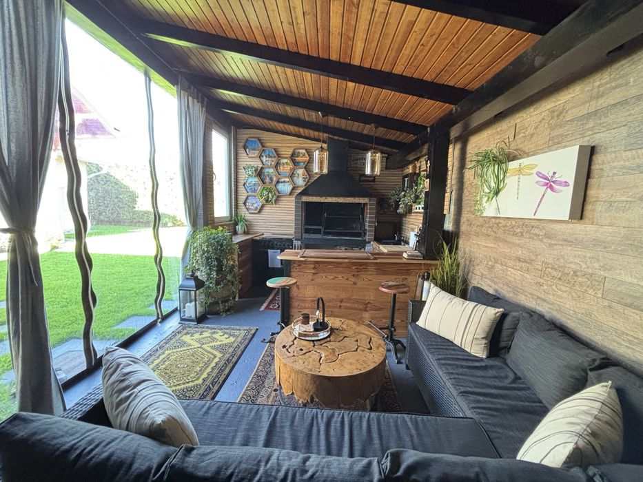 Casa de vânzare în Petresti