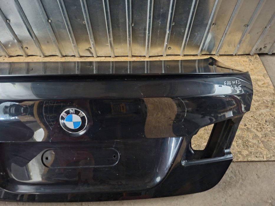 Portbagaj BMW F10 Nonfacelift culoare 475 Black Sapphire Metallic cu eleron