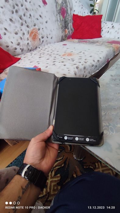 Таблет леново запазен