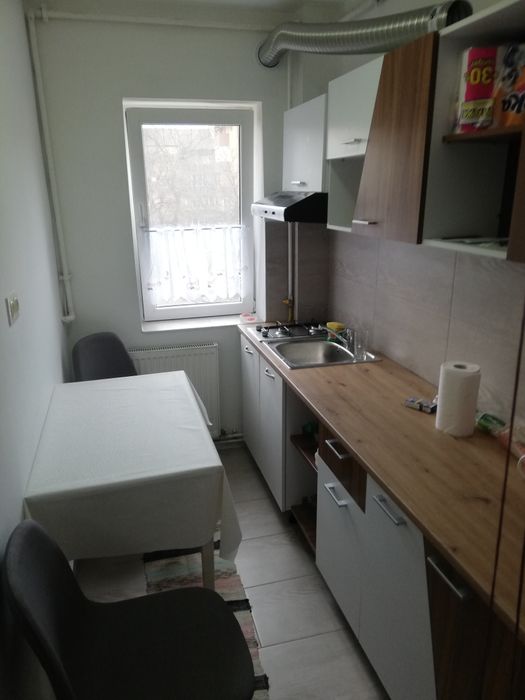 Persoană fizică,închiriez apartament 2cam era,2