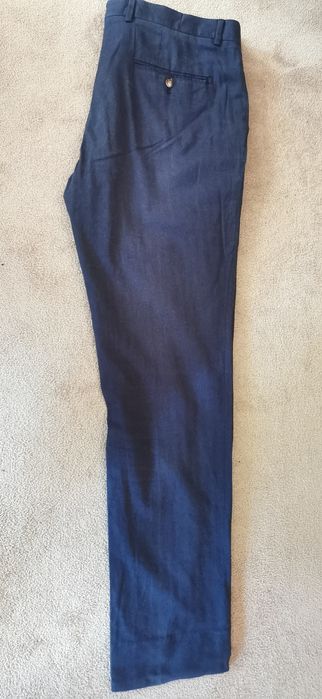 Pantaloni Massimo Dutti, Noi, nepurtați fără etichetă