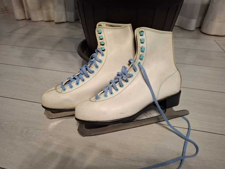 Patine gheata Vintage-ACRO Profesionale mar 40 si Role FIREFLY mar 45