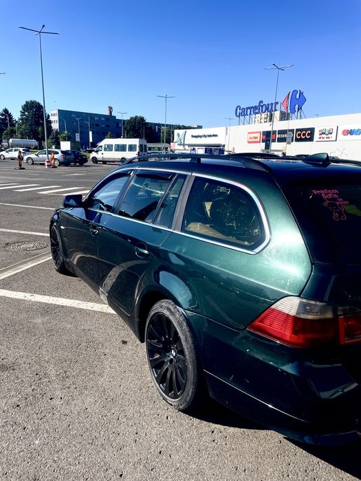 Vand sau schimb Bmw e61 cu 7 locuri