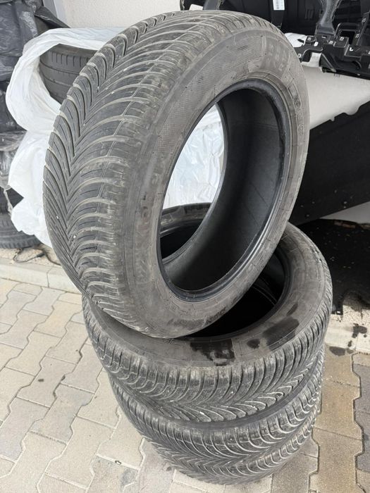 Гуми 215/55/17  всесезонни Kleber