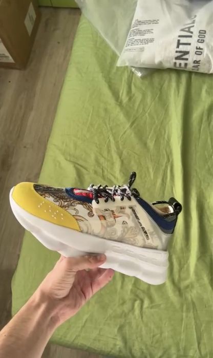 versace chain reaction