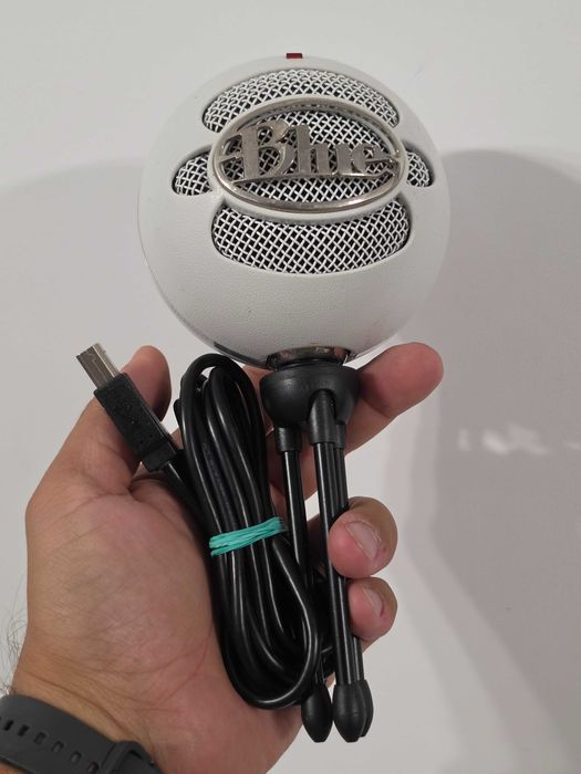 Microfon Blue The Snowball alb si negru
