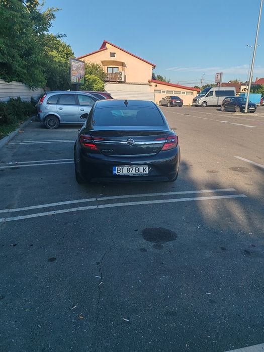 Vând Opel insignia