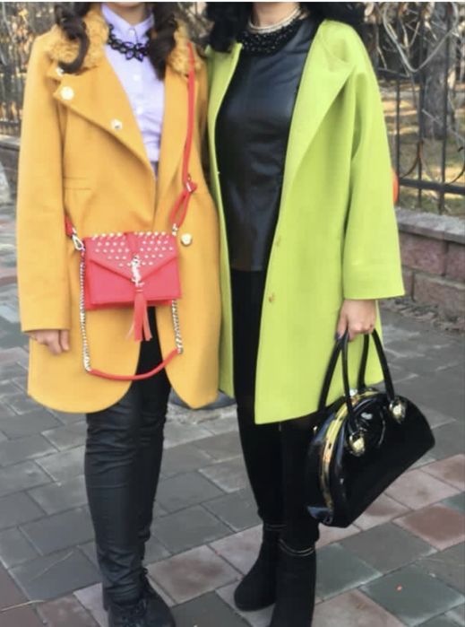 Пальто яркие красивые стильные