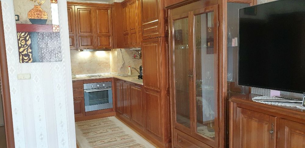 Отдава се студио под наем