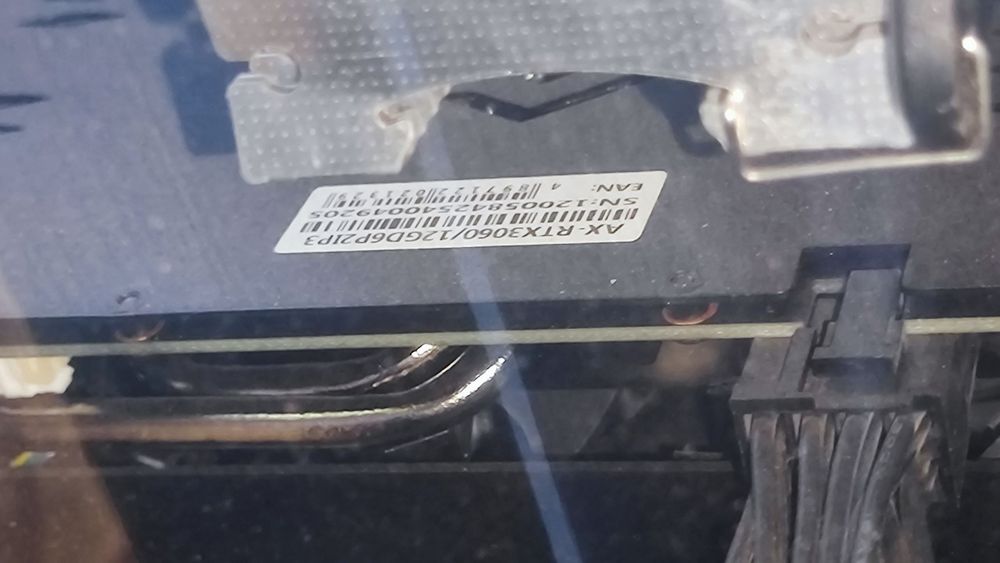Igravoy Kompyuter sotiladi srochna arzon narxda