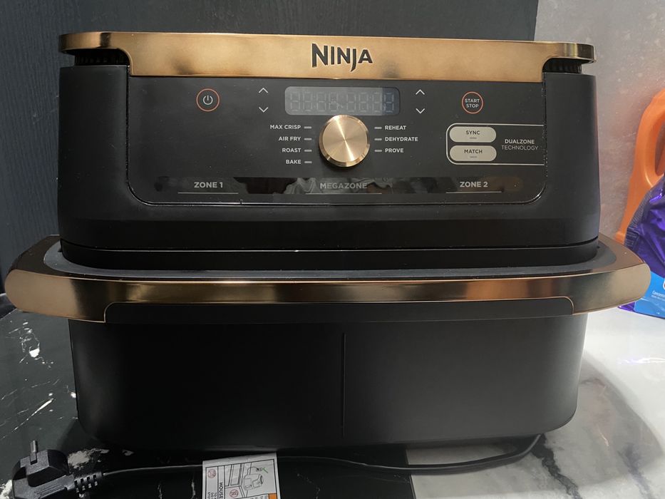 Фритюрник с горещ въздух Ninja Foodi Flex Drawer