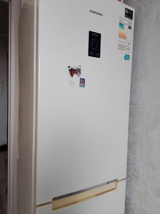 Продам холодильник