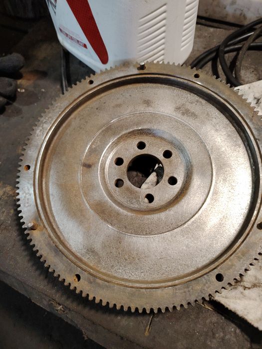 Маховик на Пассат 2литр