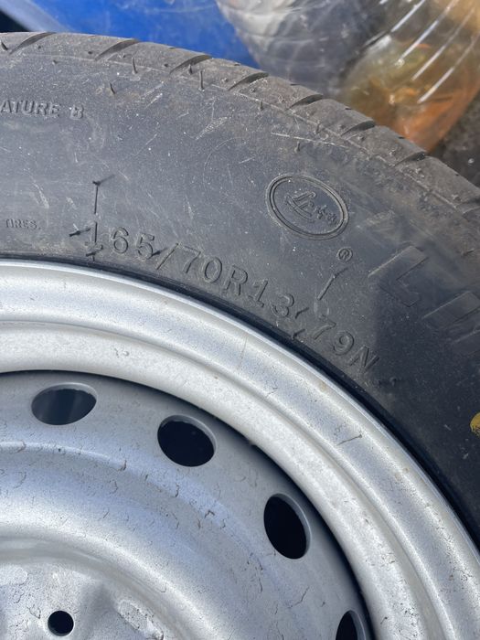 Продам 2 колеса в сборе, новые