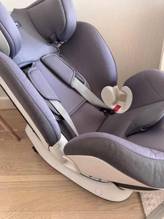 Автокрсело Chicco