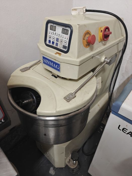 Тестомес профессиональный