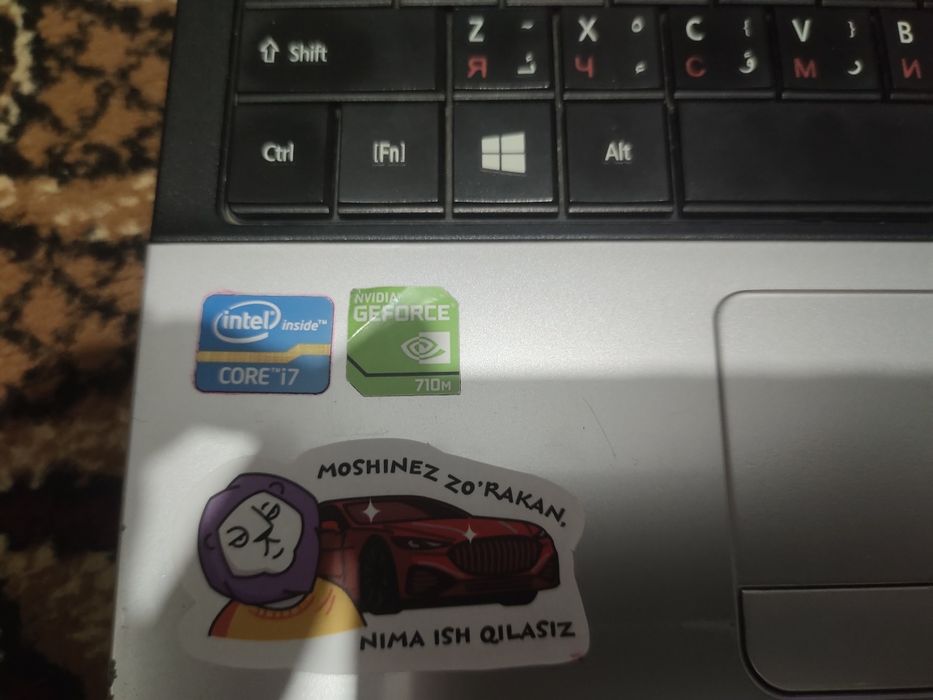 Noutbuk Acer 7 coray
