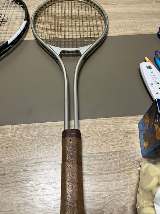 Ракети за тенис на корт