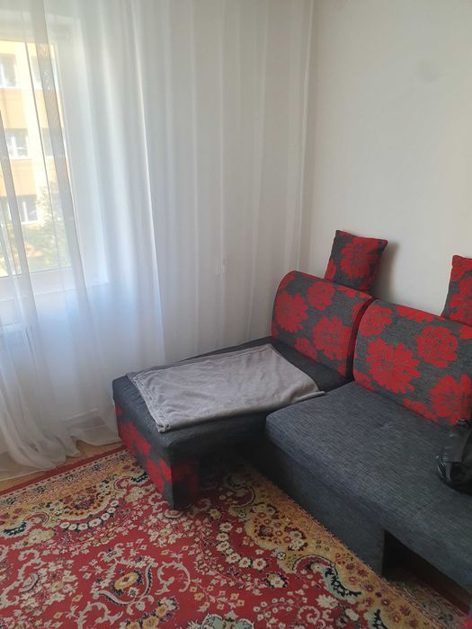 Inchiriez apartament 3 camere in Mărătei !