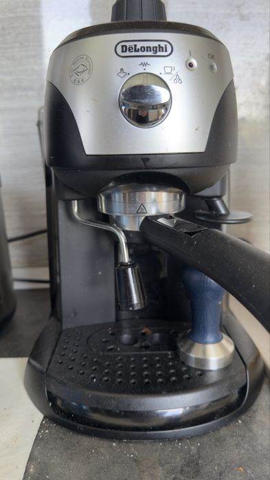 Aparat de cafea Delonghi
