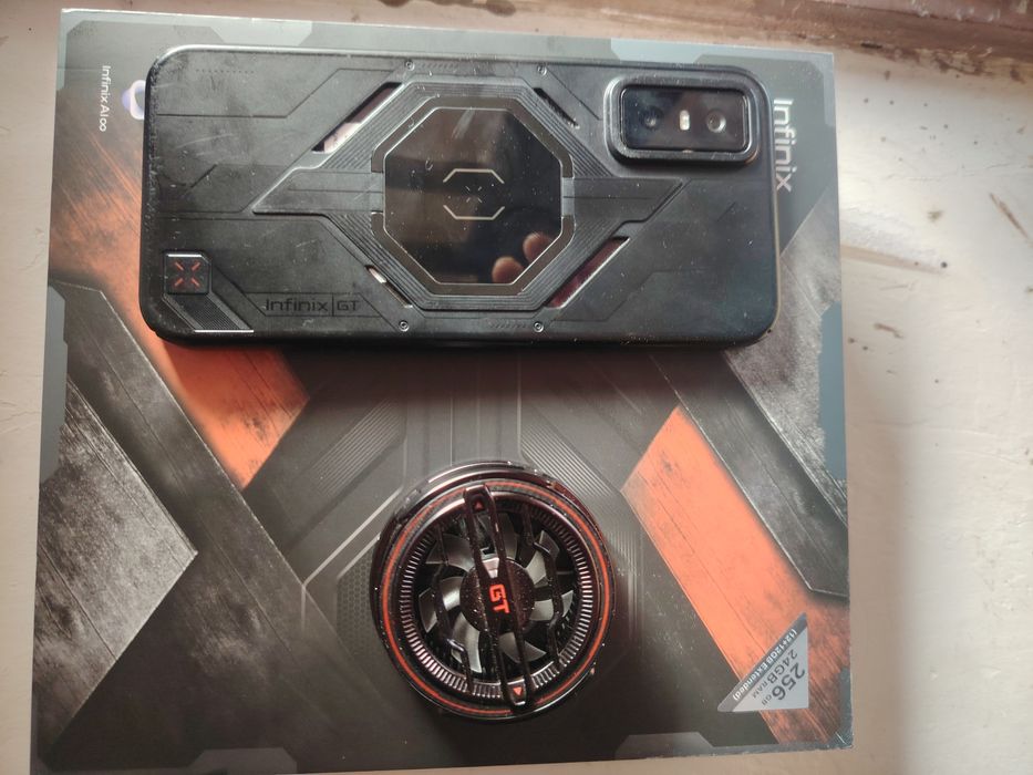 Infinix GT30 pro yangi karobka dakementi bilan hech qanaqa aybi yuq