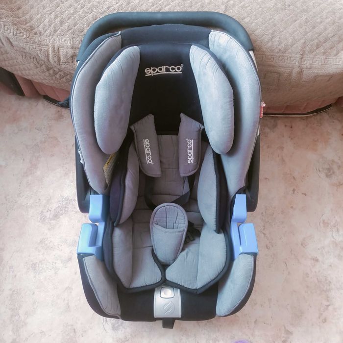 Продам автокресло