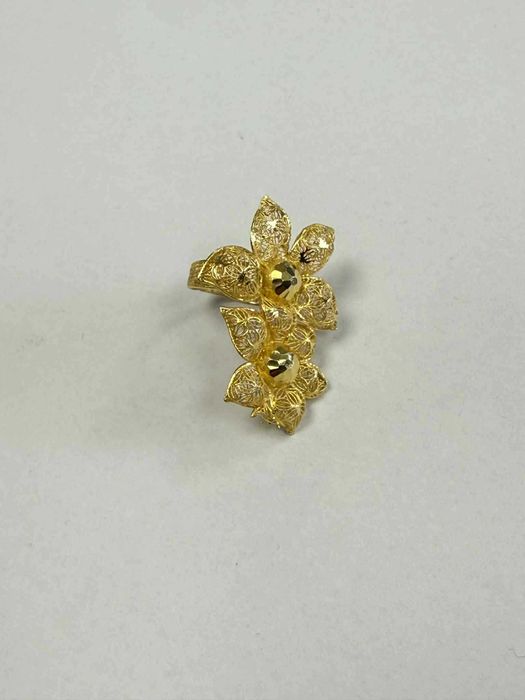 Продавам Златен Дамски Пръстен 14к 585