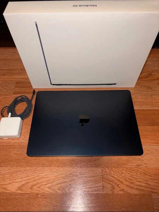 Макбук М2 16/256
