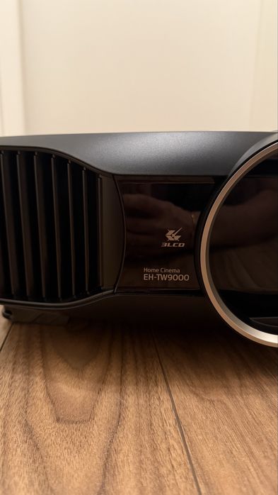 Proiector Epson pentru home cinema 3D Full HD
