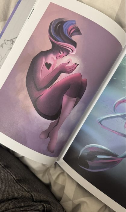 Книга с илюстрации Art of Glory