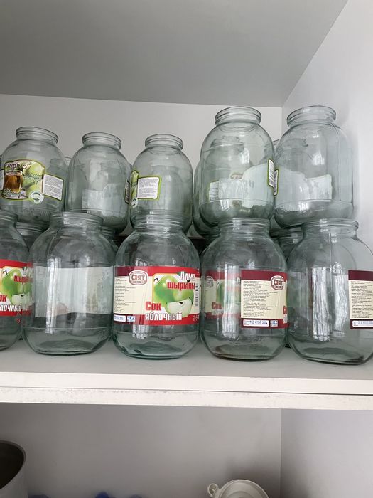 Продам банки 2 литровые