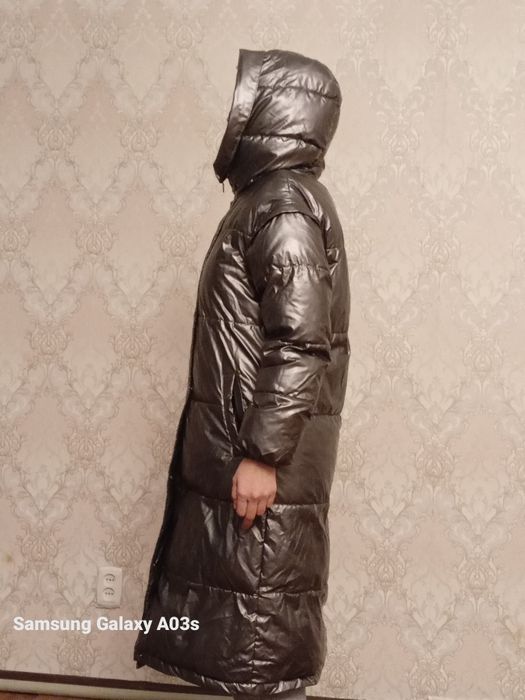 Продам зимние куртку