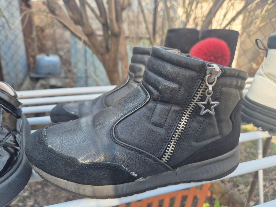 Обувь детская на девочку.