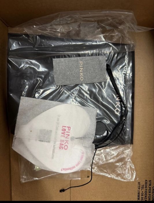 Geantă PINKO Love Classic Puff – Neagră, nouă, 100% autentică