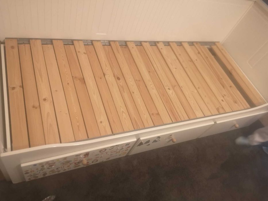Vând divan ikea alb