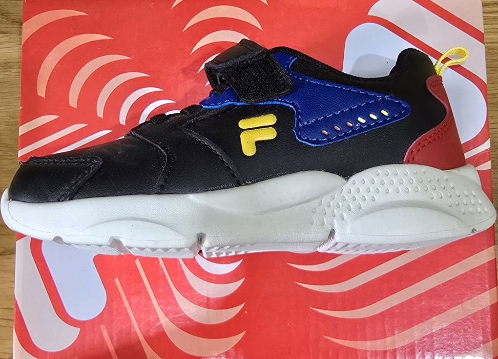 Чисто нови оригинални детски маратонки Fila