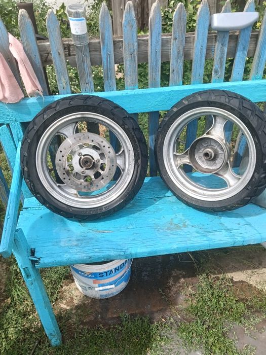 Продам колеса на скутер