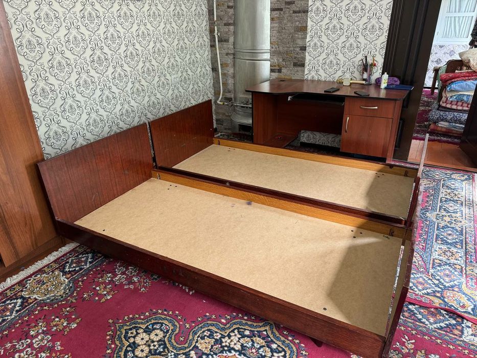 Кровать среднего состояния 1.88×86 можно с матрасом и без матрасом